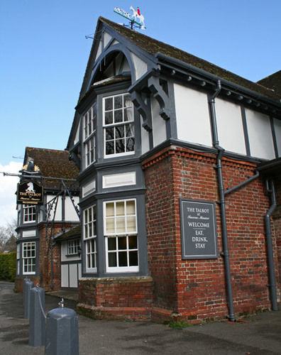 The Talbot And Apartment Iwerne Minster Exterior foto